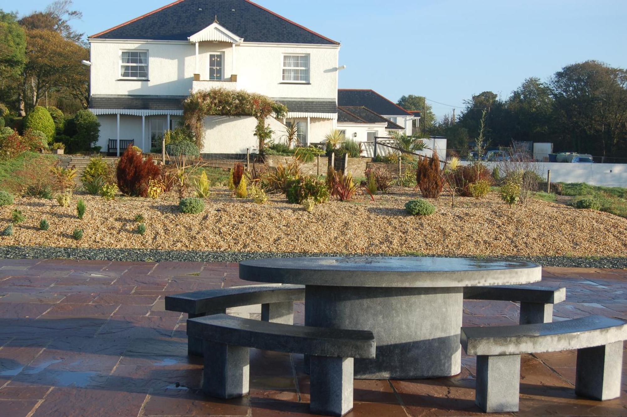 Beggars Reach Hotel Pembroke Dock Exteriör bild