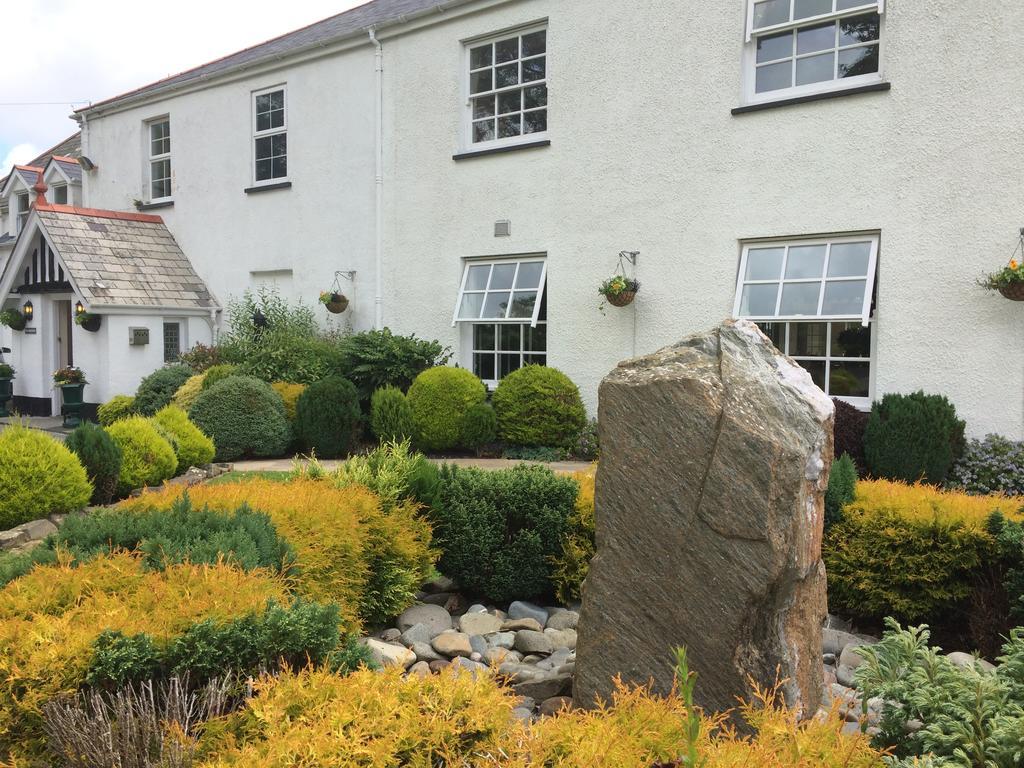 Beggars Reach Hotel Pembroke Dock Exteriör bild