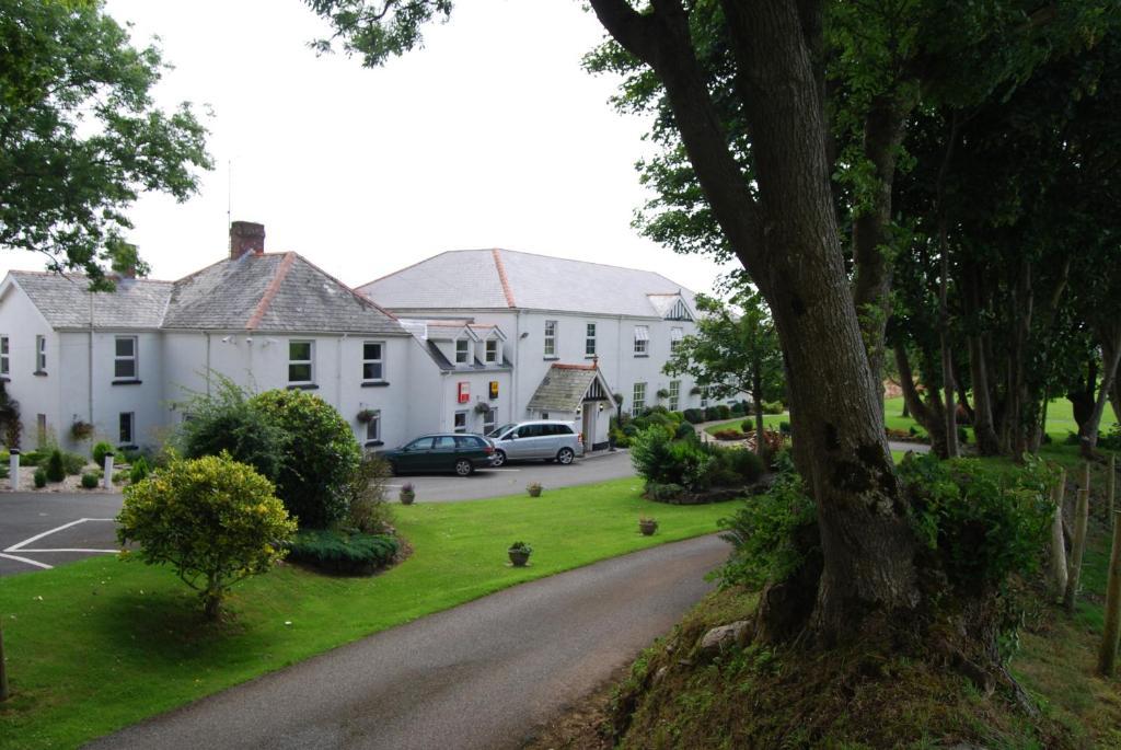 Beggars Reach Hotel Pembroke Dock Exteriör bild