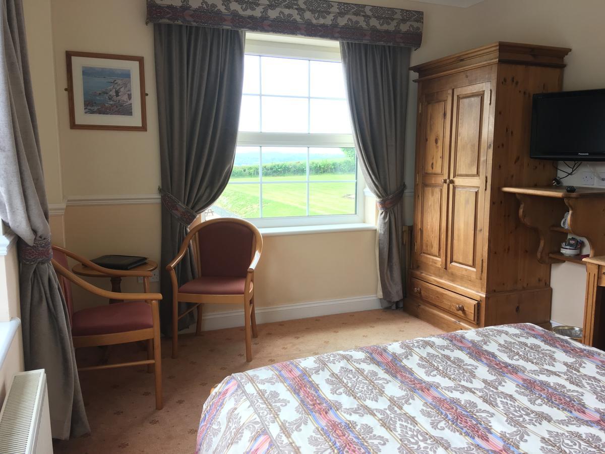 Beggars Reach Hotel Pembroke Dock Exteriör bild