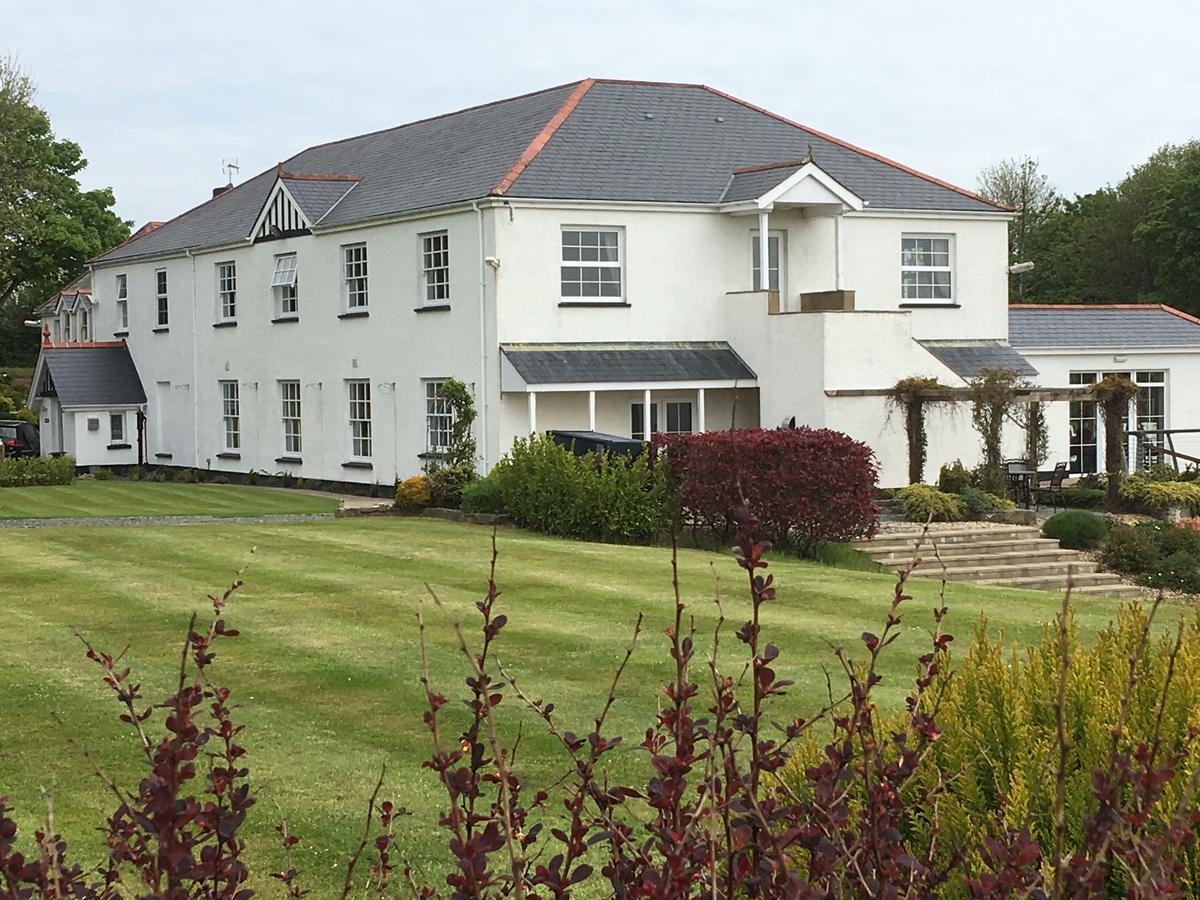 Beggars Reach Hotel Pembroke Dock Exteriör bild