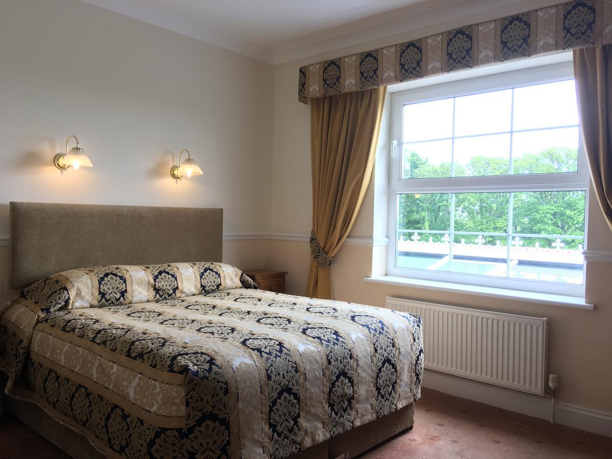 Beggars Reach Hotel Pembroke Dock Exteriör bild