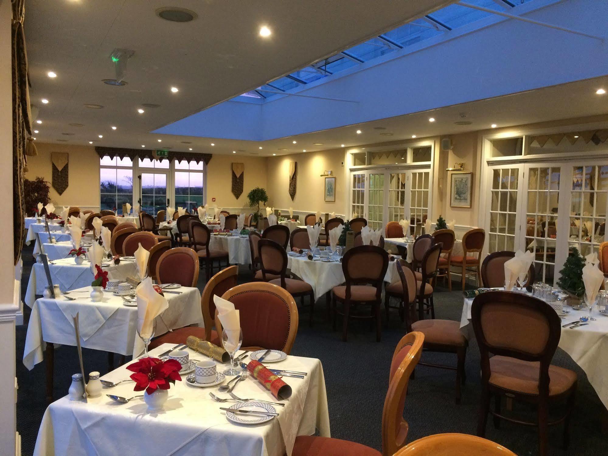 Beggars Reach Hotel Pembroke Dock Exteriör bild