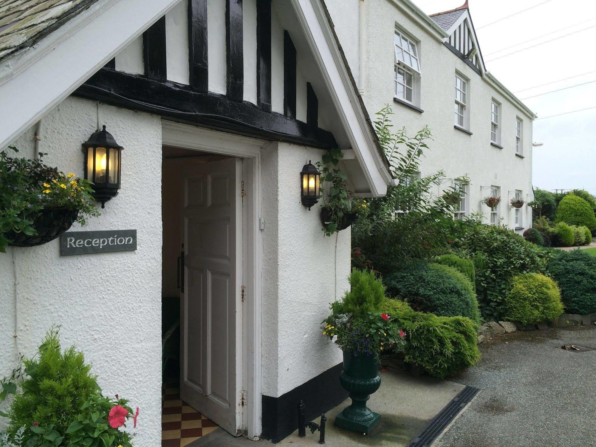 Beggars Reach Hotel Pembroke Dock Exteriör bild
